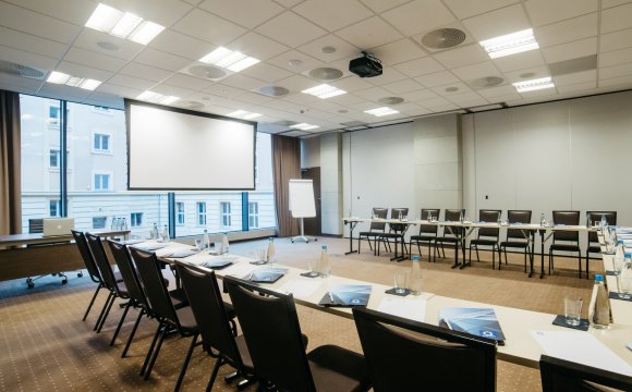 Sale konferencyjne we Wrocławiu to doskonałe rozwiązanie dla organizacji różnego rodzaju spotkań biznesowych, szkoleń, konferencji i eventów.